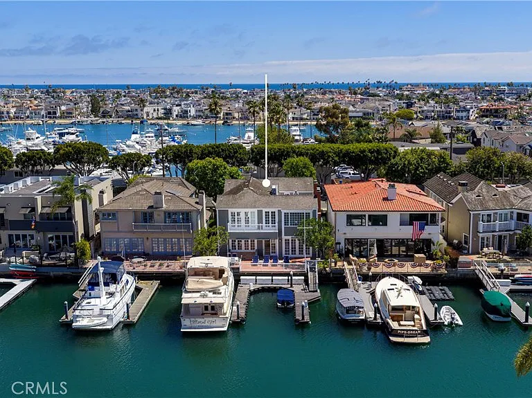 736 Harbor Island Dr — Photo 1