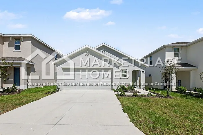 3 bed, 2.0 bath, 1504 sqft, $1,900 — Photo 2