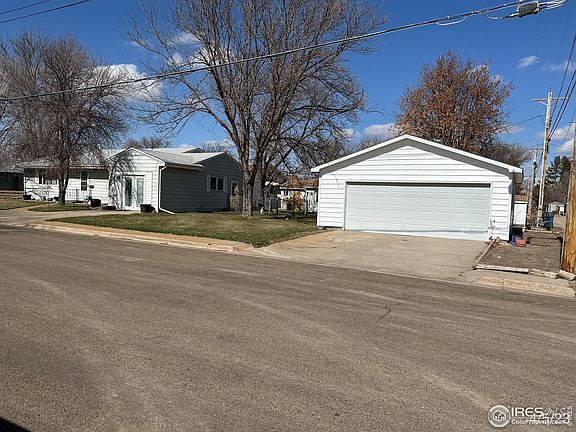 4th image of 720 Plum St