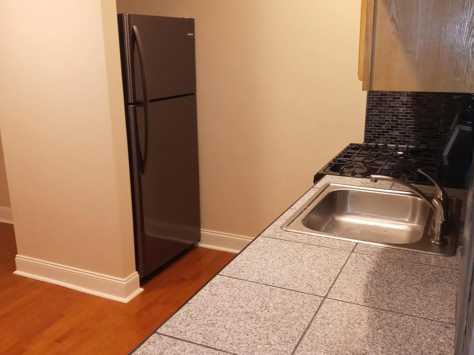 1 bed, 390 sqft, $1,695 — Photo 2