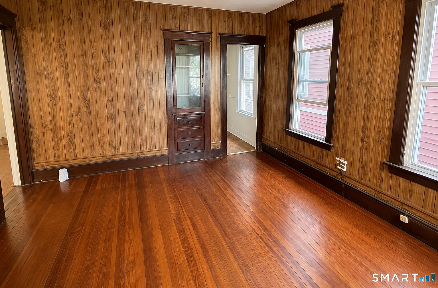 3 bed, 1.0 bath, 1117 sqft, $1,450 — Photo 2