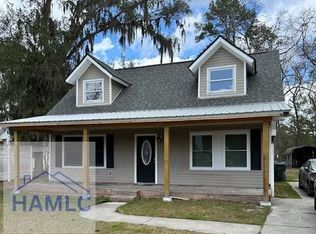 191 Island Dr, Midway, GA 31320
