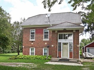 1694 Pleasant Valley Rd, West Bend, WI 53095