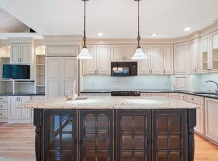 228 Bishops Forest Dr UNIT 228, Waltham, MA 02452