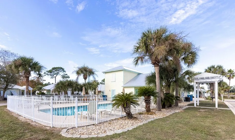 4294 Lindsey Ln