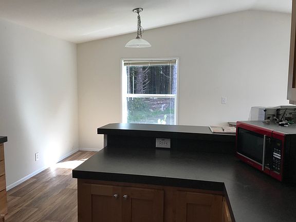 5th image of 503 SE Keel Ave