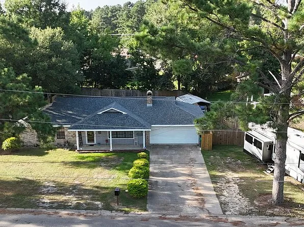 2404 Laura Dr, Picayune, MS 39466