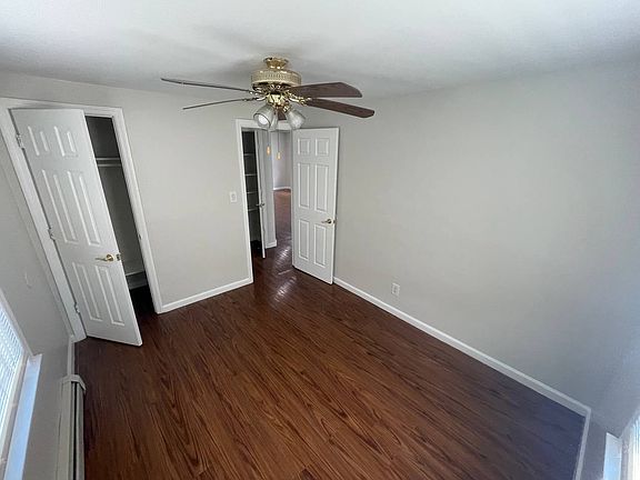 3rd image of 13 Byron Pl APT 1