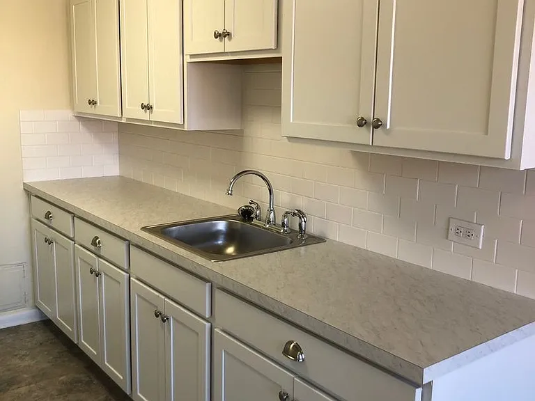 Don Edward Apartments — Photo 12
