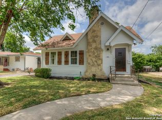 1742 W Woodlawn Ave, San Antonio, TX 78201