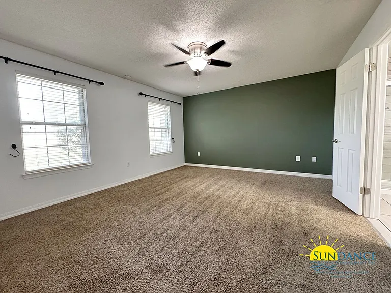 701 Lynn Brk E — Photo 9
