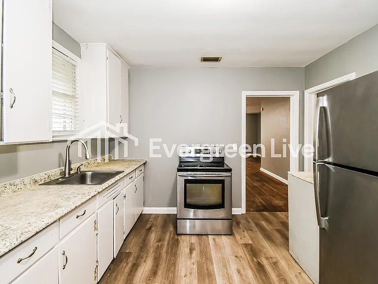 6532 Perry St — Photo 5