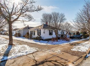 402 Argyle St, Saint John, NB E2M3A7