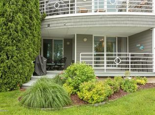 13 Harbor Pointe Shrs, New Buffalo, MI 49117