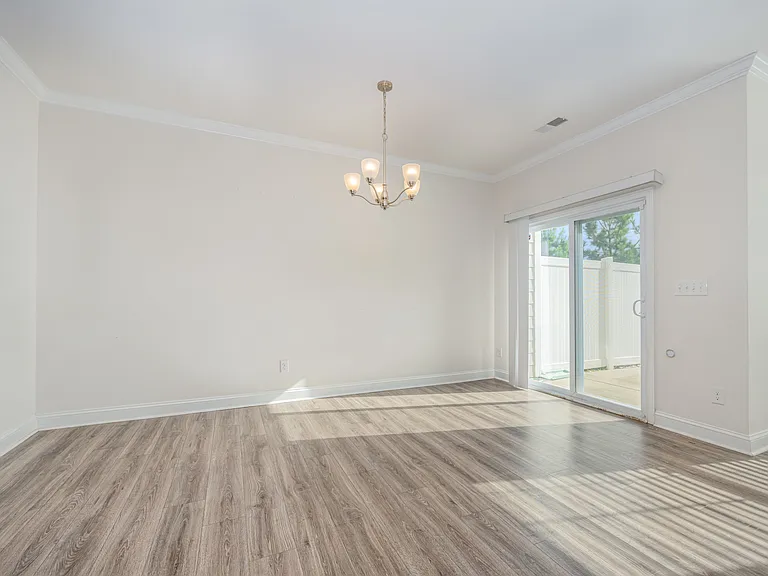 630 Cypress Glen Ln — Photo 8