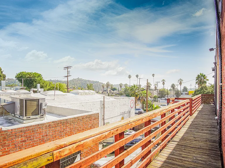 5908 N Figueroa St #10 — Photo 14