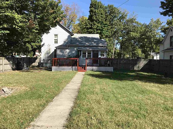5th image of 933 W Blaine Ave