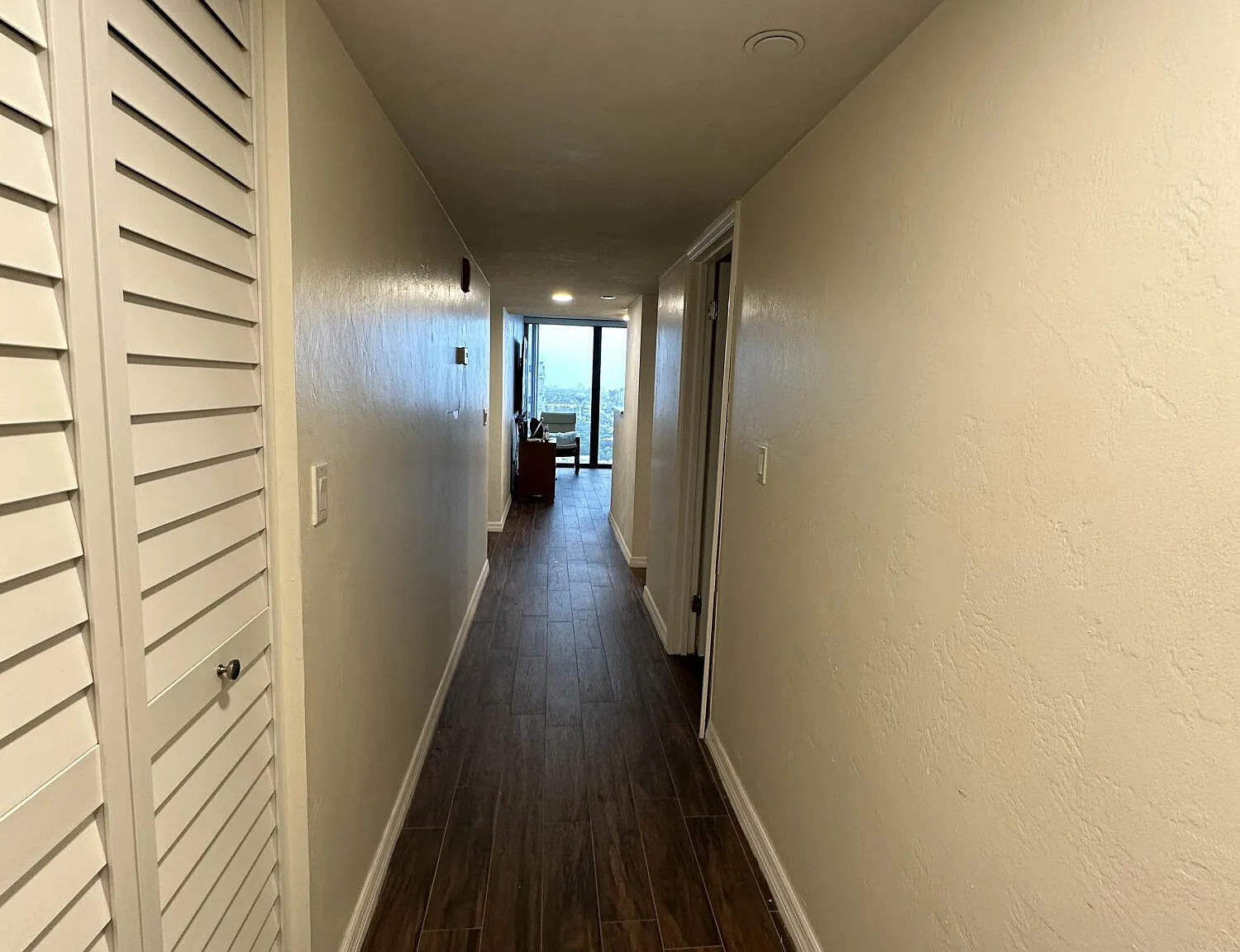 2 bed, 2.0 bath, 1327 sqft, $2,750 — Photo 2