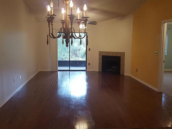 4th image of 706 Marsh Cove Pl