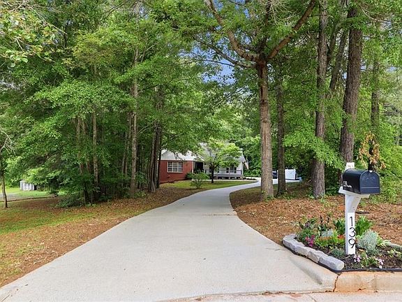 5th image of 139 Royal Way