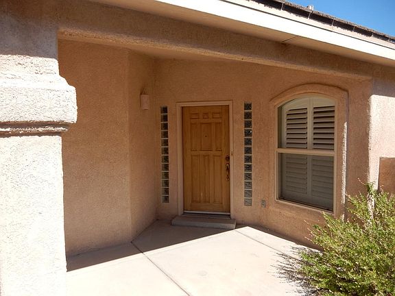 4th image of 8009 La Caverna Ave NE