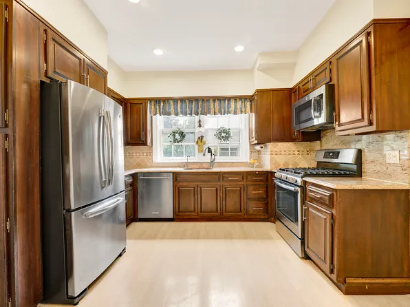 129 97th Street image 10 of 29