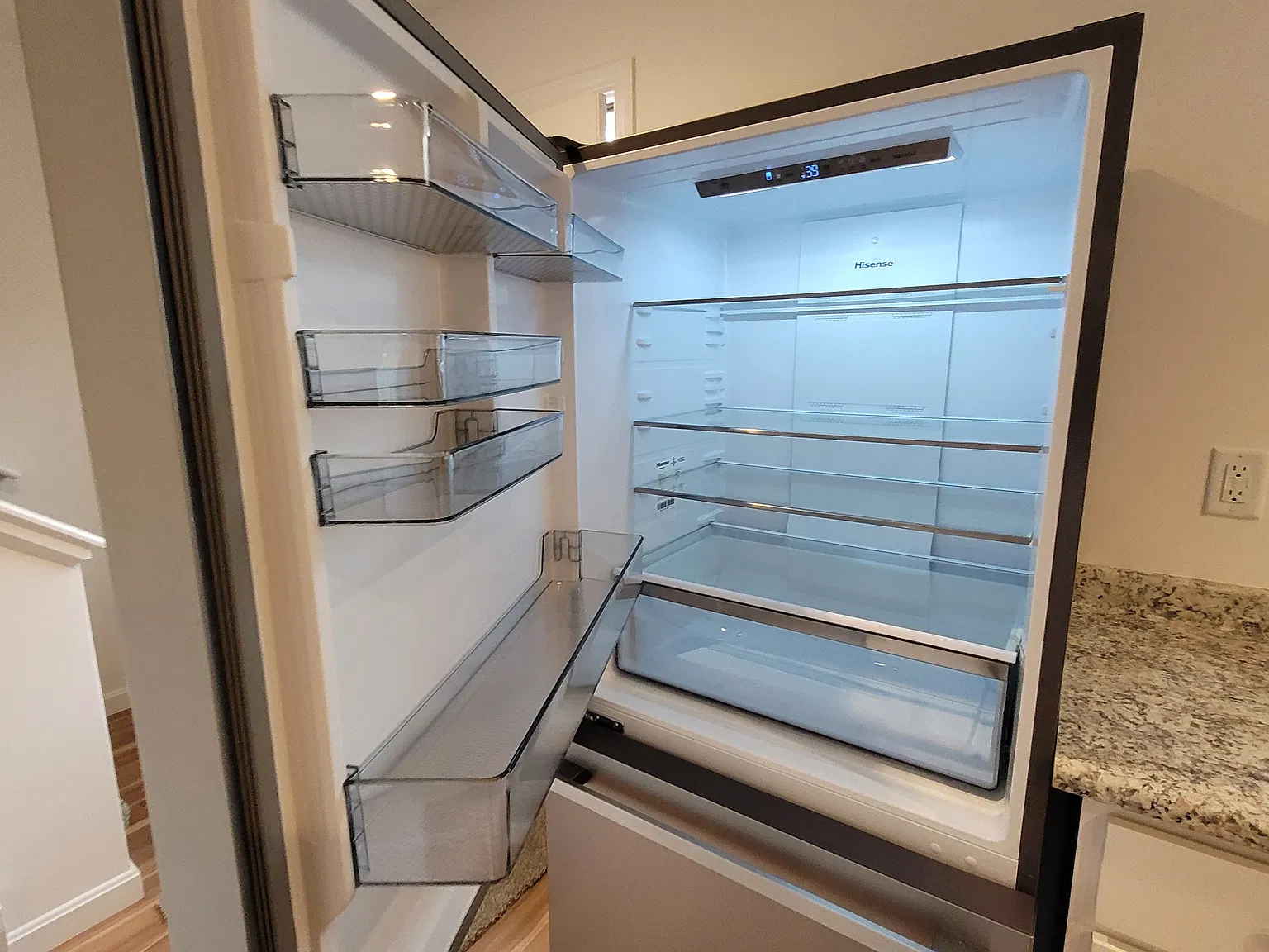 2 bed, 1200 sqft, $1,875 — Photo 4