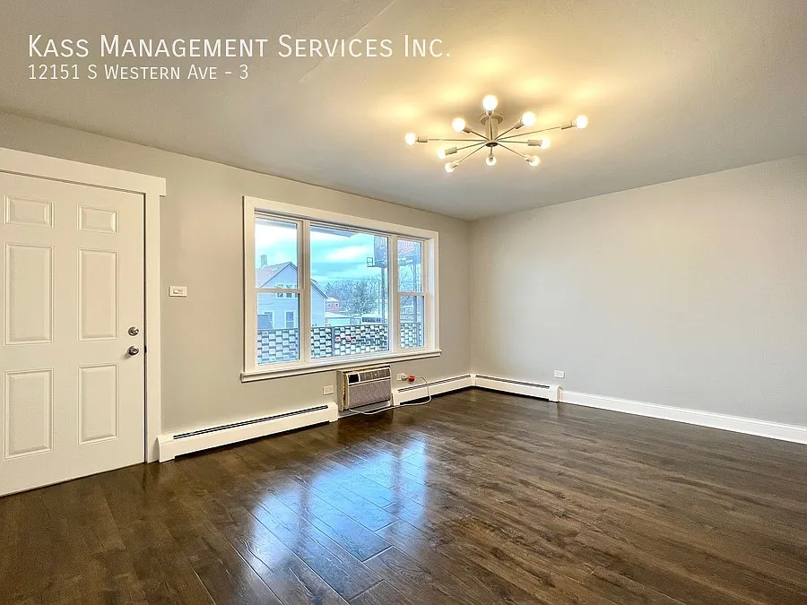 Spacious 1-Bed in Blue Island - Everything Brand New — Photo 2