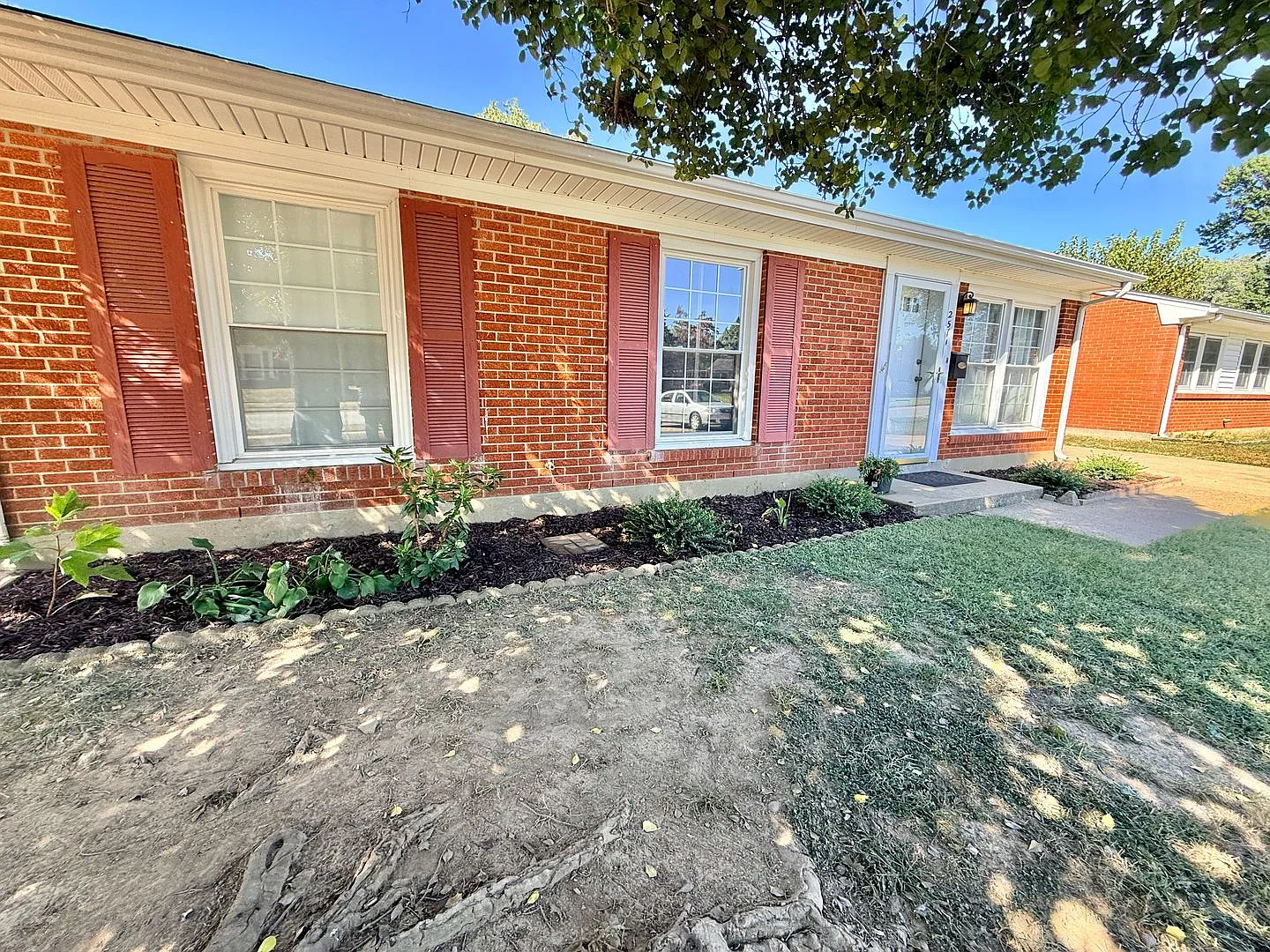Nice 3 bedroom Home Bon Air Subdivision — Photo 3