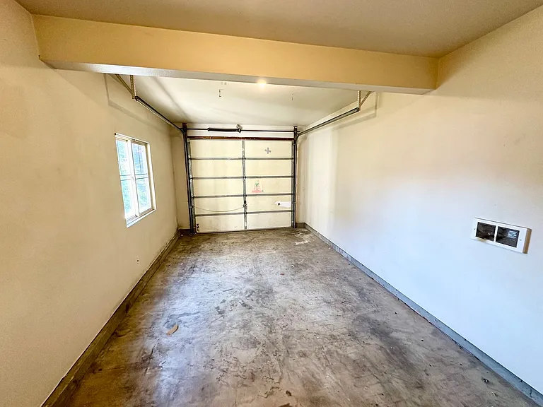 2103 N Yellowstone St — Photo 48