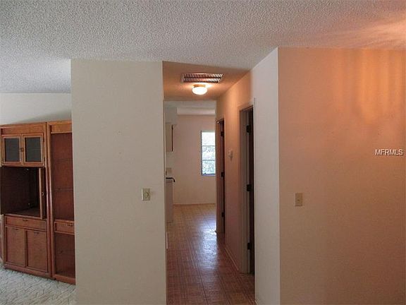 5th image of 581 Clearview Dr