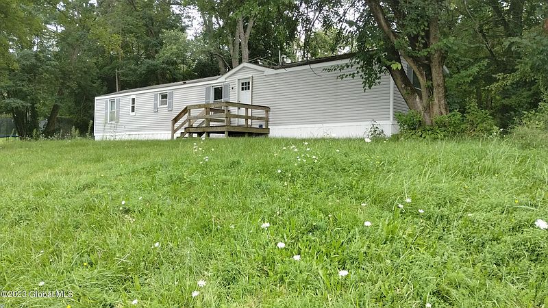 2nd image of 5 Schuyler Heights Drive