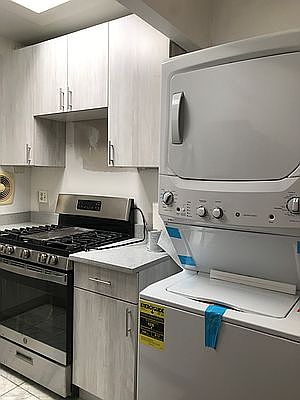 5th image of 639 Hart St Floor 2