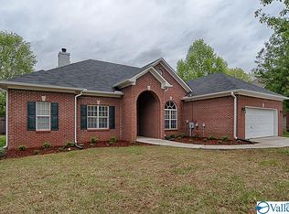 203 Cannes Cir SE, Brownsboro, AL 35741
