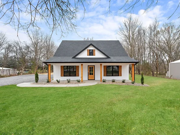 3955 Highway 76, Cottontown, TN 37048