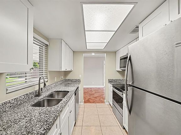 5th image of 7925 SEGOVIA STREET