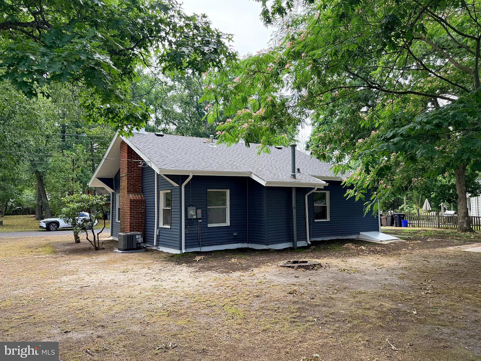 3 bed, 1.0 bath, 873 sqft, $2,500 — Photo 4