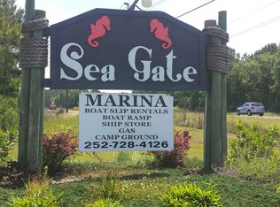 286 Turnpike Rd, Newport, NC 28570