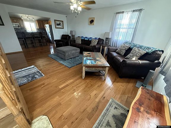 5th image of 14 Beaver Rd
