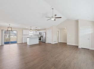 5011 Spruceview Ln #3, Fowlerville, MI