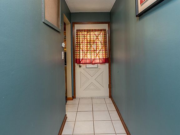 3rd image of 5310 W 229th St