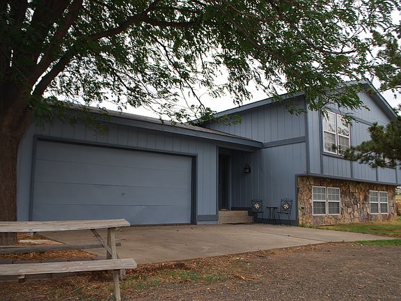 3rd image of 228 E Willow Creek Dr