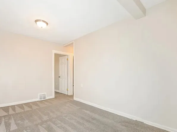 (undisclosed Address), Monaca, PA 15061