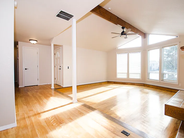 5513 N Creswell Ave — Photo 15