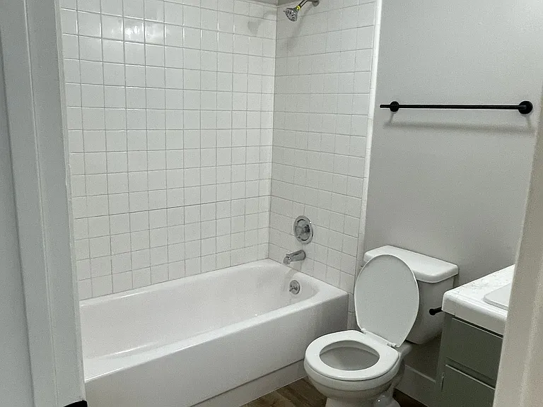 5085 N Del Mar Ave #K — Photo 8