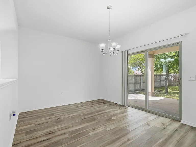 11200 Drumellan St — Photo 18