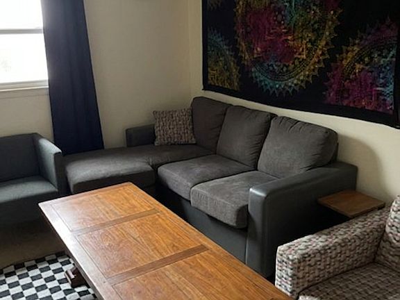 4th image of 110 Ridgewood Dr #2