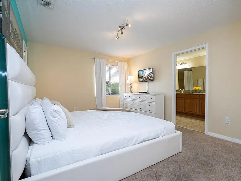 4908 Clock Tower Dr — Photo 37