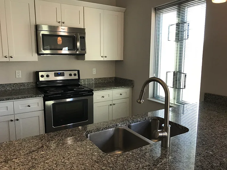 11 Merrymount Rd #1R — Photo 4