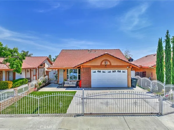 141 Oaktree Dr, Perris, CA 92571